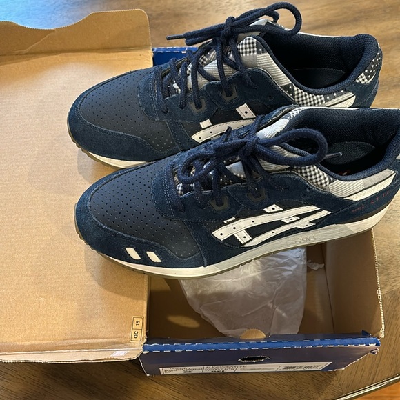 Women’s ASICS Gel Lyre III - Picture 1 of 12